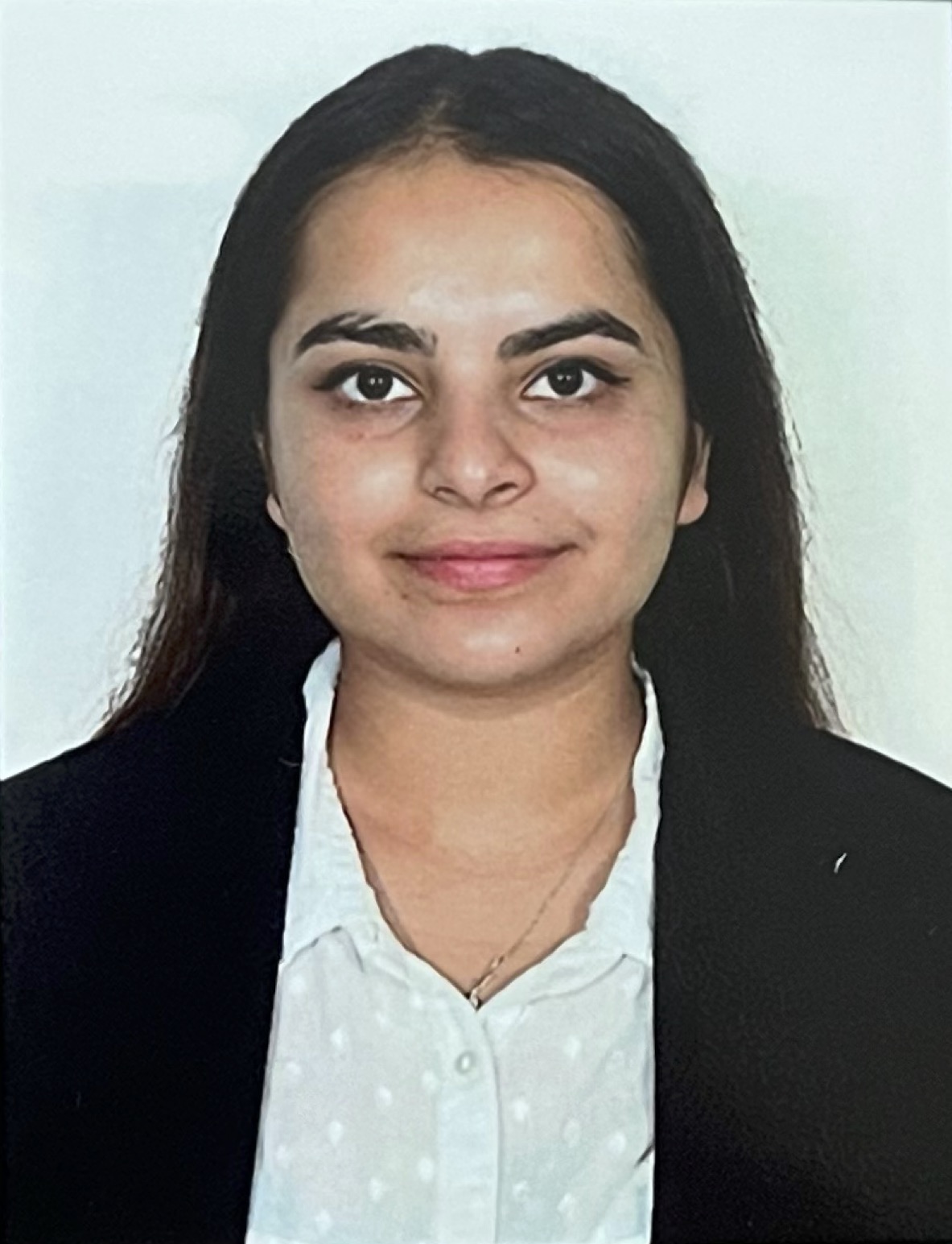 Headshot of Sana Mendiratta